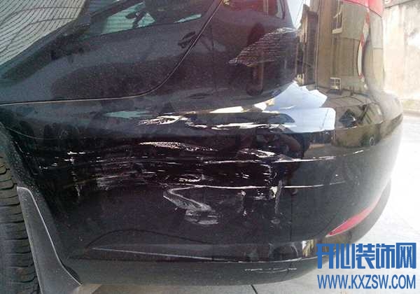 汽车漆面被刮擦了自己能够修复吗？汽车外壳被刮伤的修复方法有哪些？用指甲油可行吗？