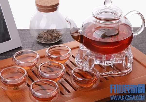 茶具是爱茶人士的“本命”，各种材质的茶具特点更是如数家珍