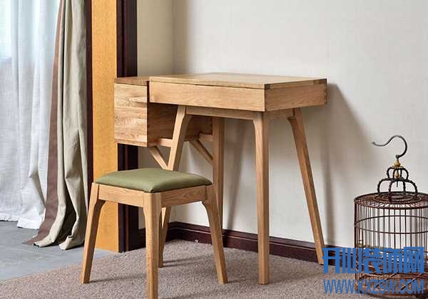 什么是硬木家具，硬木材料适合放在家里吗？是不是容易开裂呢